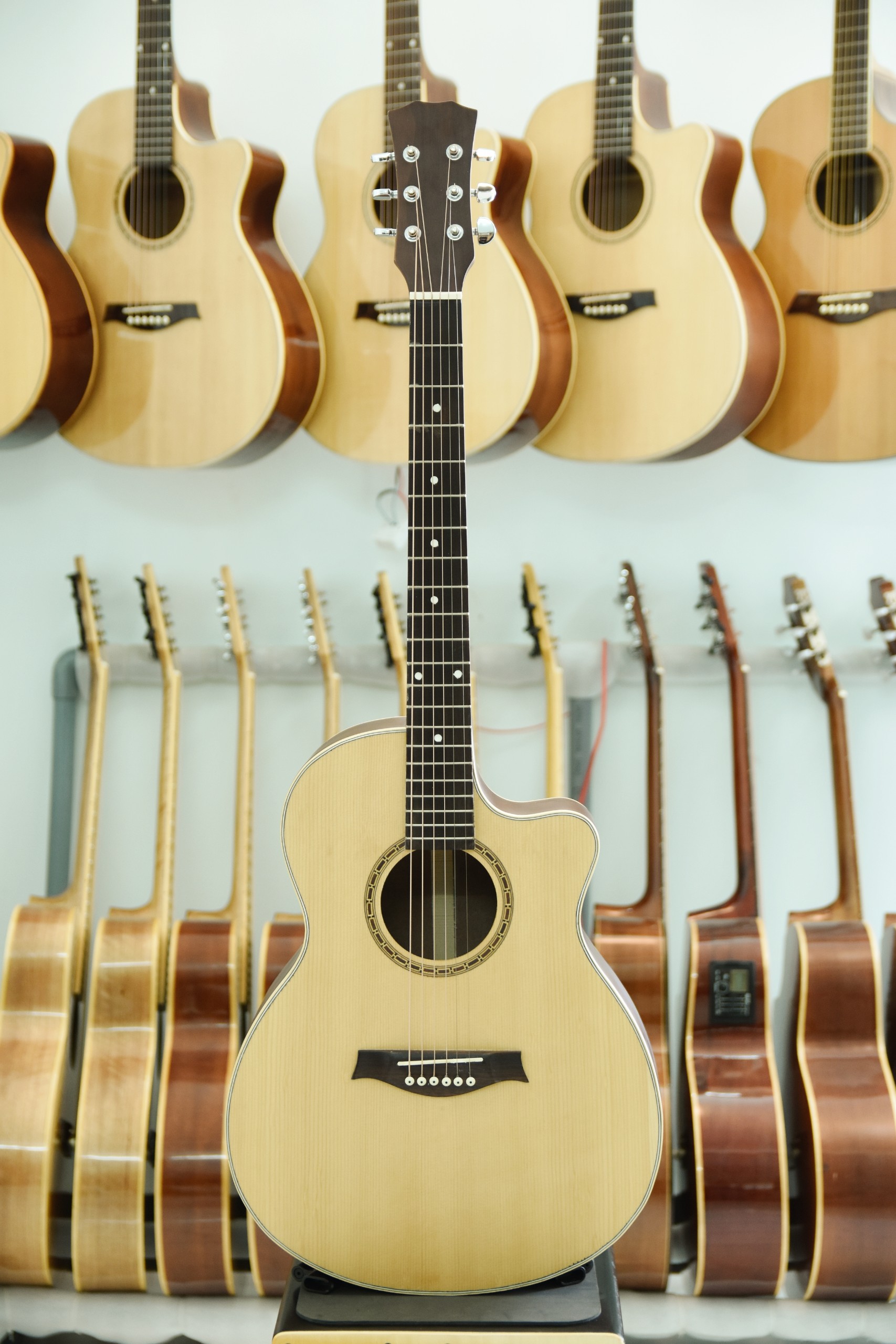 Đàn guitar acoustic | gỗ hồng đào | dt-a16c | tặng kèm bao da, phụ kiện