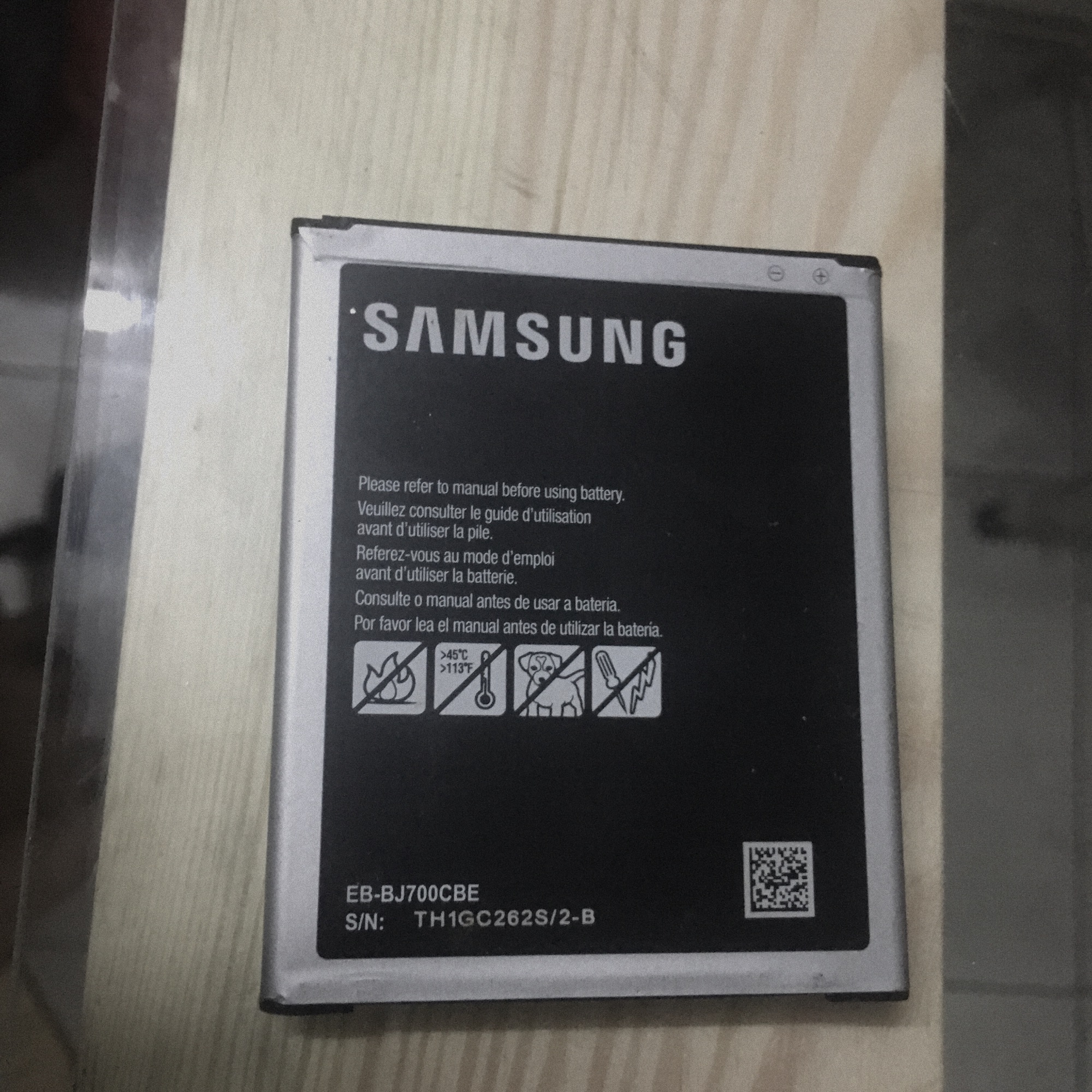 Pin samsung j700