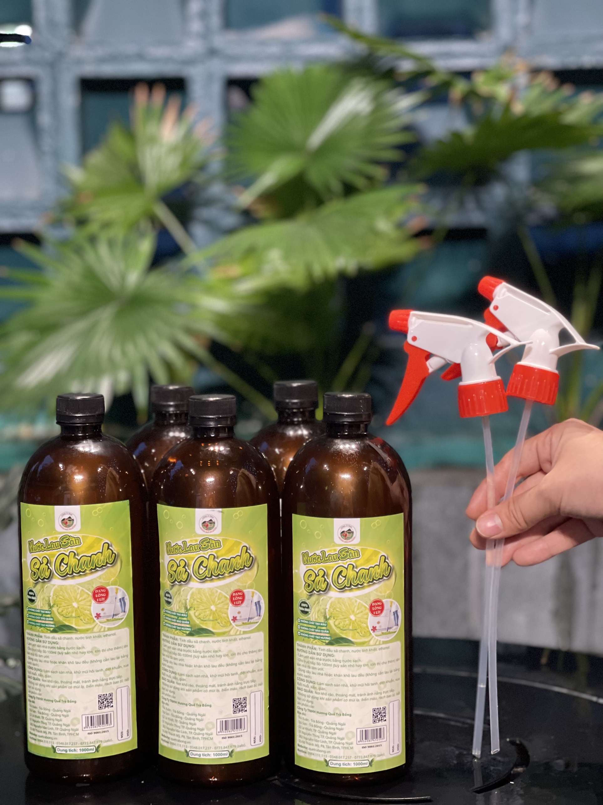 Nước lau sàn sả chanh dạng lỏng 1 lít