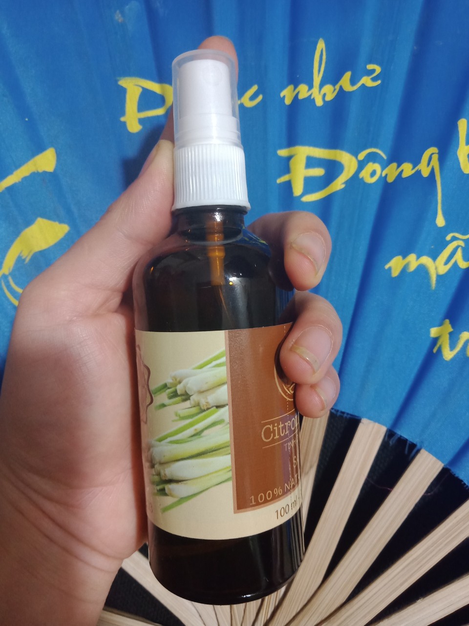 100ml tinh dầu sả nguyên chất khử mùi trên xe hơi