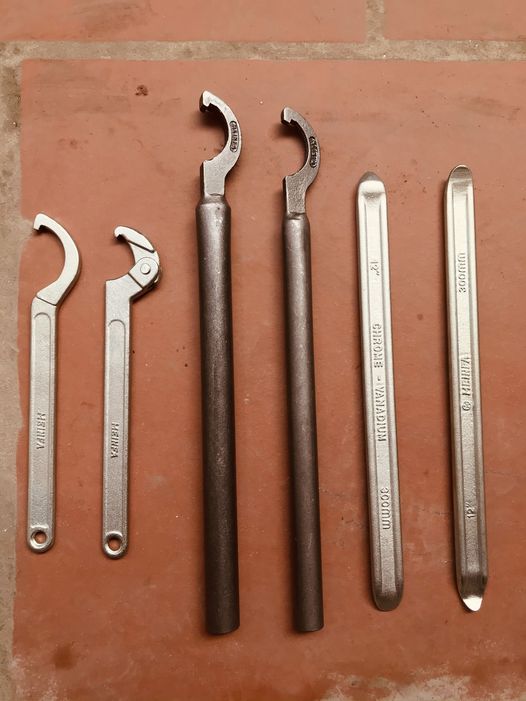 Dụng cụ móc cổ, móc lốp xe máy - Móc cổ xe Honda loại gập và không gập - Móc cổ xe Yamaha loại mỏng và dày - Móc lốp MEINFA 30cm