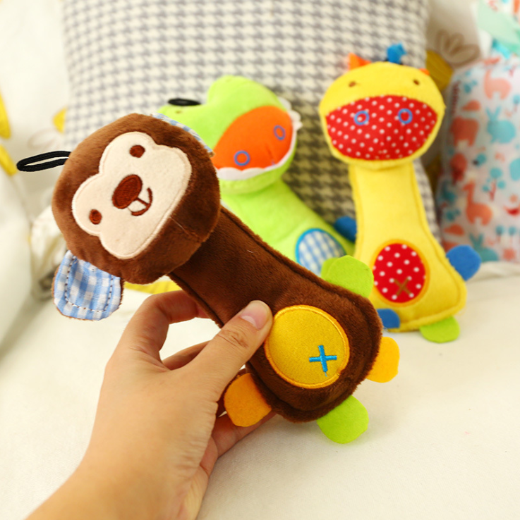 [HCM]Đồ chơi cầm tay có tiếng kêu chút chít. Đồ chơi lục lạc cho bé hình thú Khỉ Nâu Chất liệu vải bông