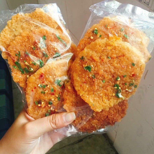 1 gói cơm cháy chiên mắm hành cực ngon