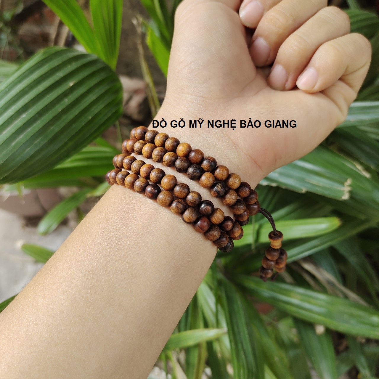 Vòng tay 108 hạt gỗ bách xanh size 6ly