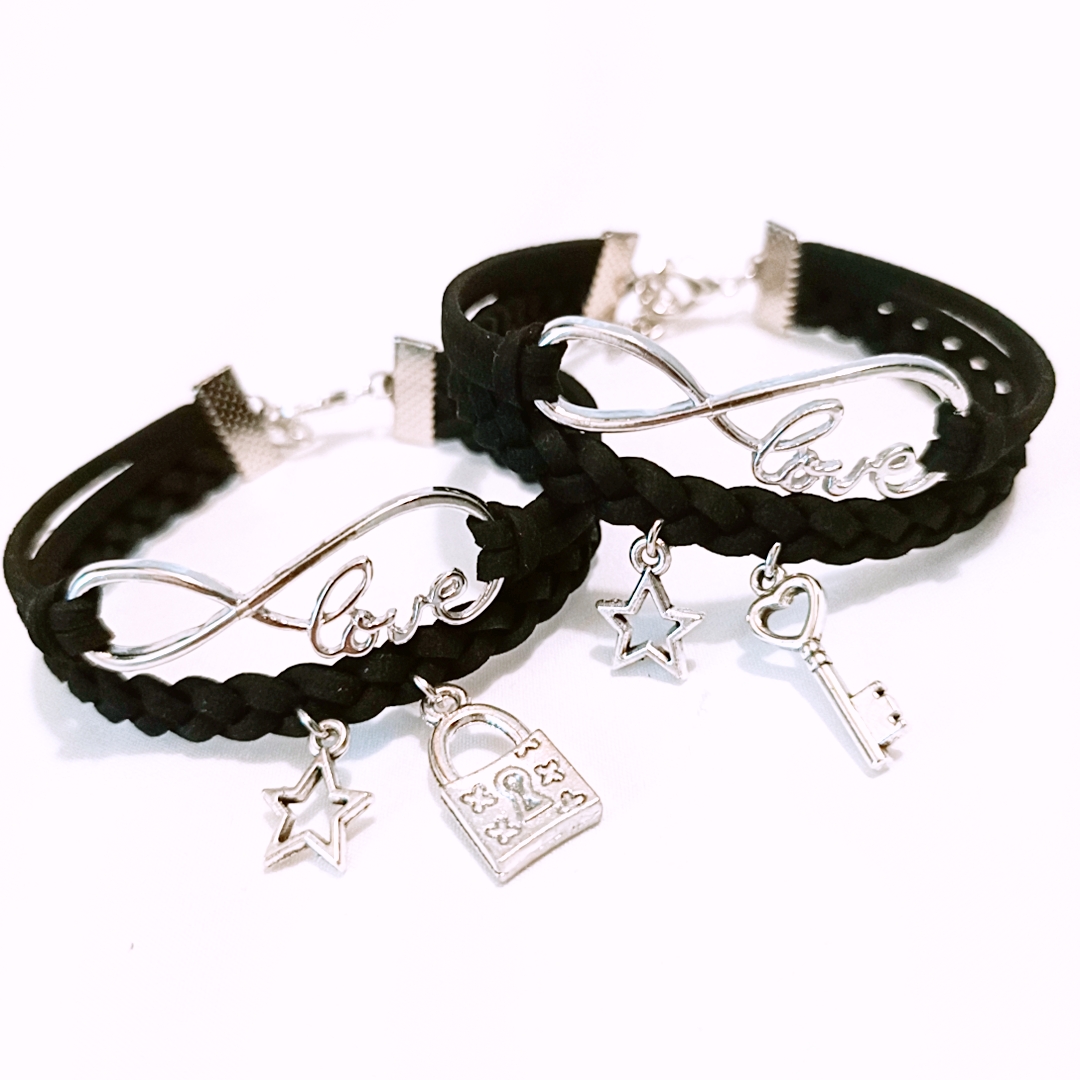 Bộ 2 vòng tay cặp đôi vô cực tình yêu charm ngôi sao ổ, chìa khóa