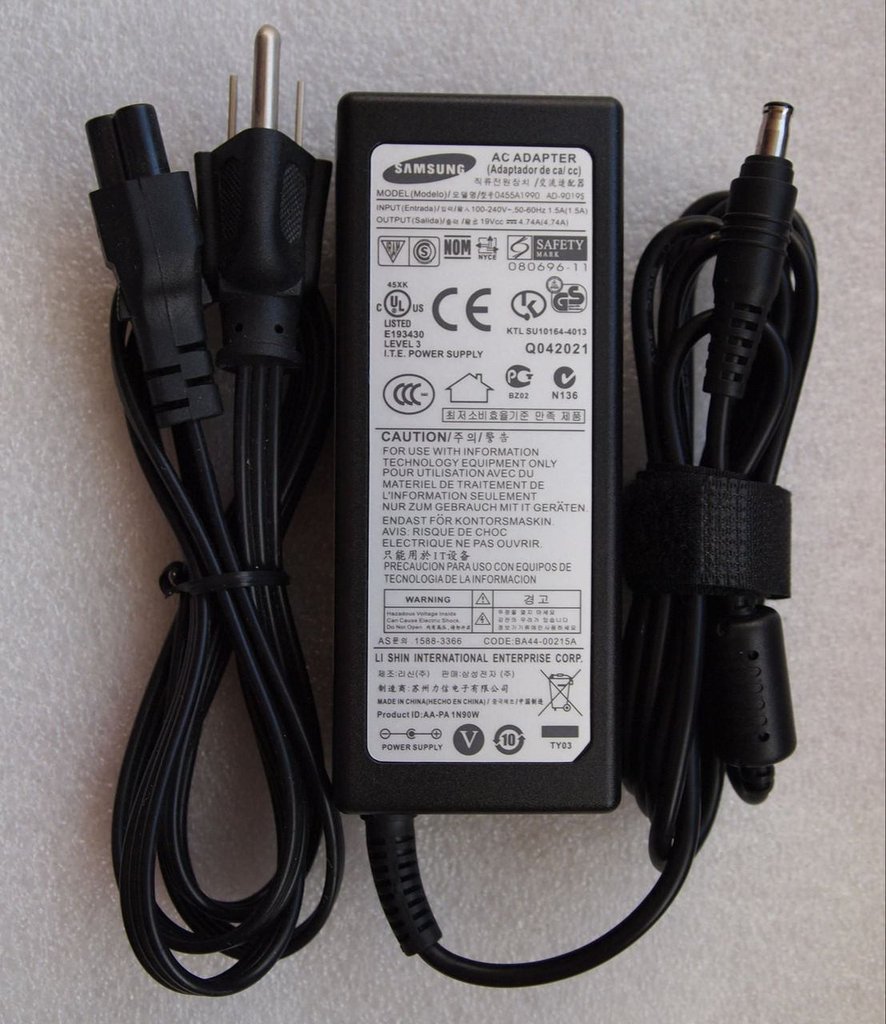 Sạc laptop samsung 19v-4.74a đầu có kim - 5.5mm x 3.0 dành cho np-r520, np-r522, np-r530, np-r560, np-r580