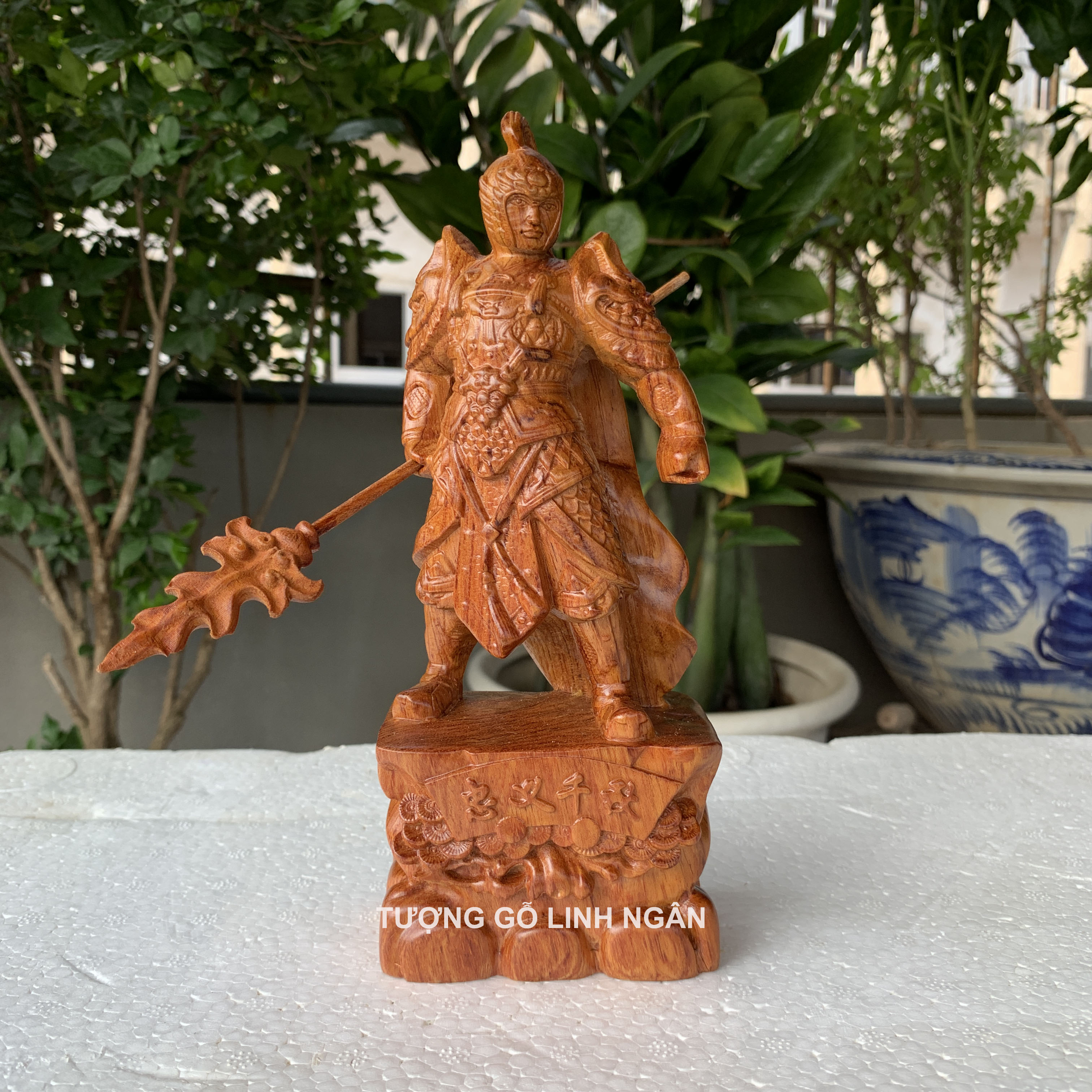 Tượng Triệu Tử Long gỗ hương cao 20 (Cao 20 ngang 7 sâu 6 cm)