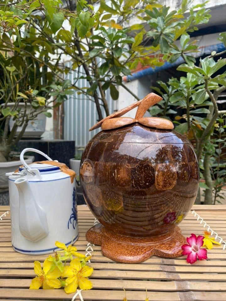 Gỗ dừa giữ ấm bình trà bằng gáo dừa ghép tinh xảo hình trái măng cụt, quà tặng handmade ngày lễ tết