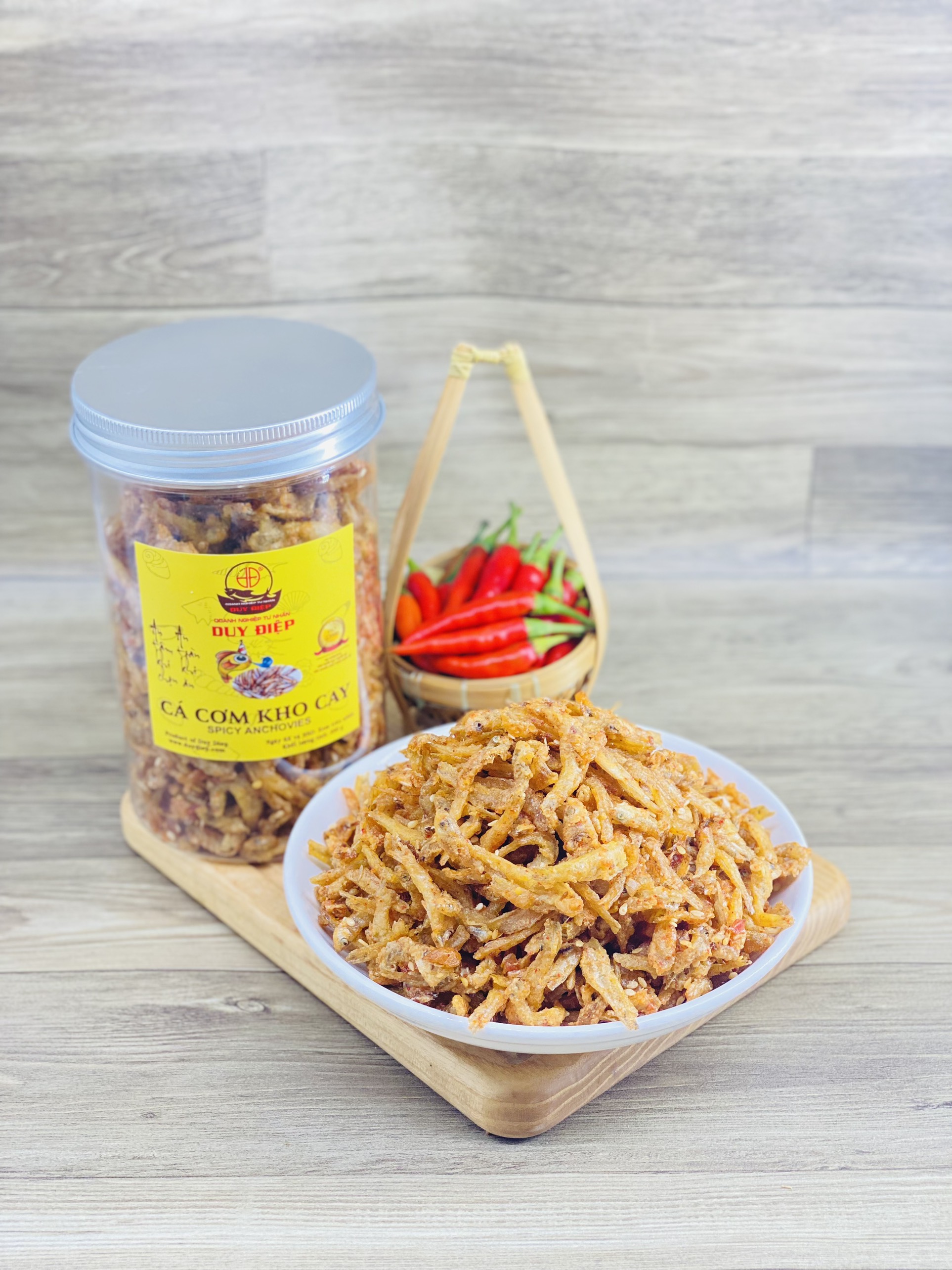 DUY ĐIỆP CÁ CƠM KHO CAY 200g, ĐÓNG HỘP ĂN LIỀN THƯỢNG HẠNG , ăn vặt, cá khô tẩm siêu ngon, đặc sản VIỆT NAM, món ngon miền Tây.