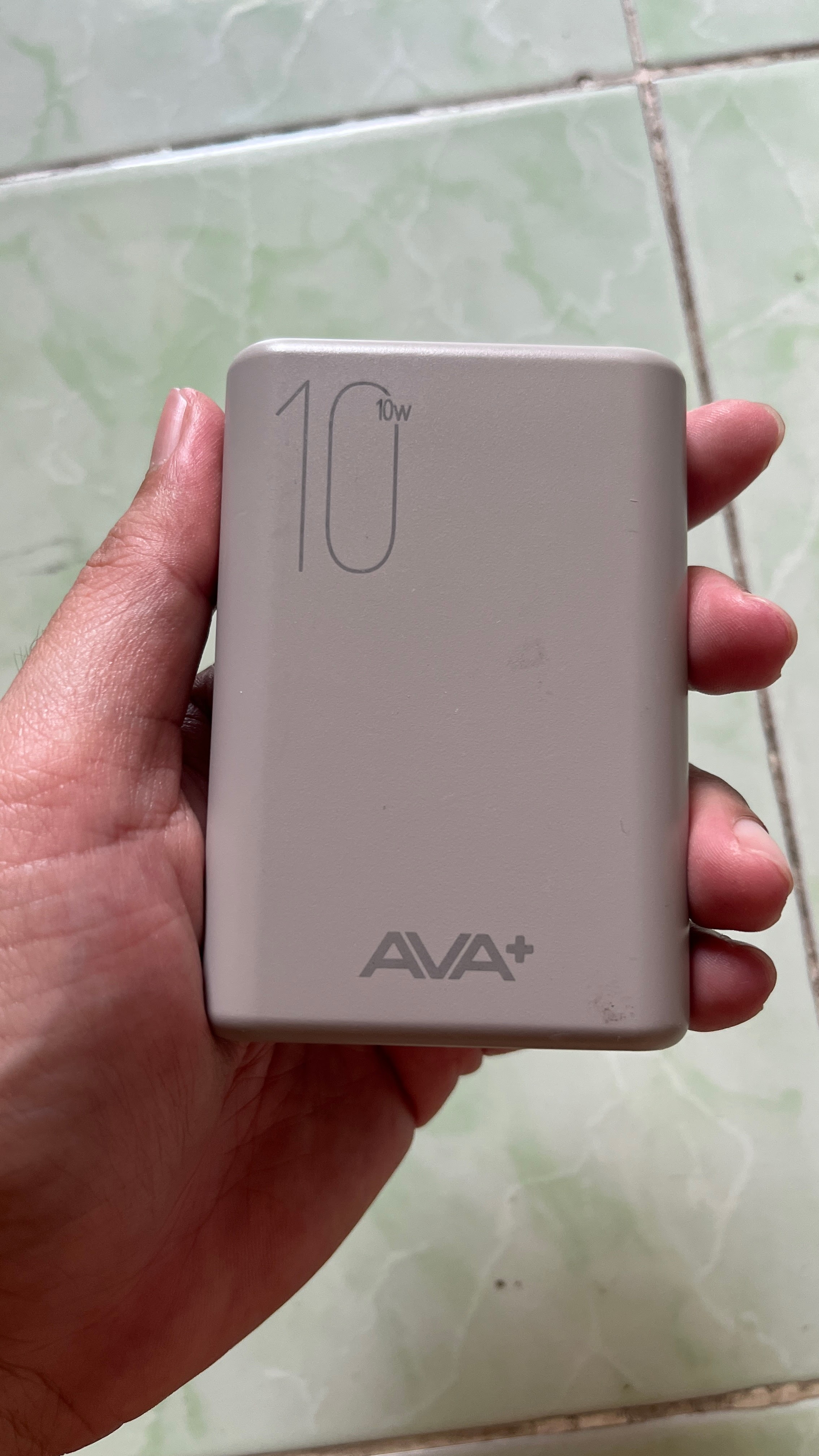 Pin sạc dự phòng AVA PJ JP192 dung lượng 10000mah.