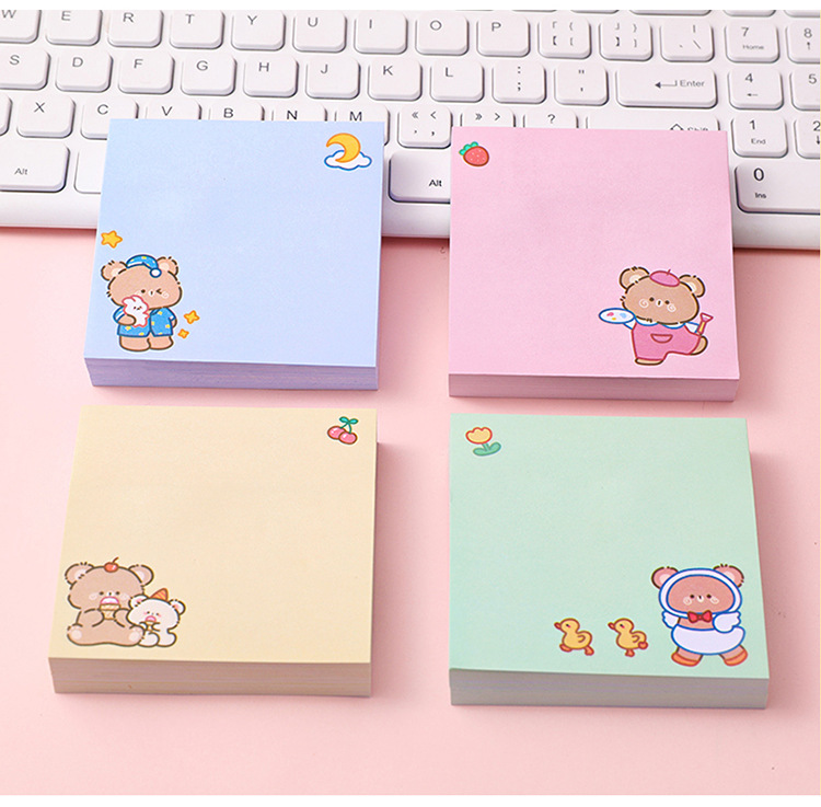 Giấy note, giấy ghi chú hình Gấu Nâu, 80 tờ, kích thước 8x8cm Sakura Shop