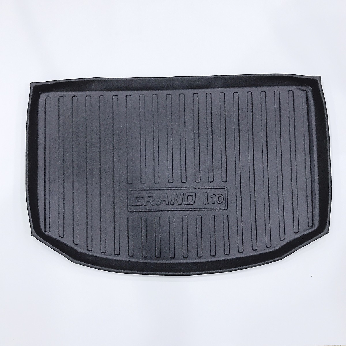 Lót cốp theo xe i10 hatback 2014 - 2020 nhựa tpo cao cấp có dập chữ loại 1