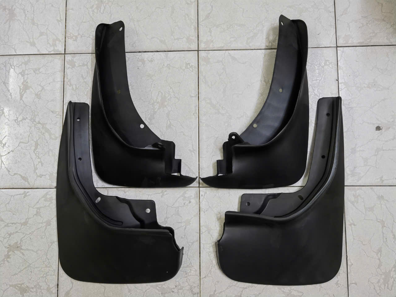 Chắn bùn bánh xe Ford Explorer