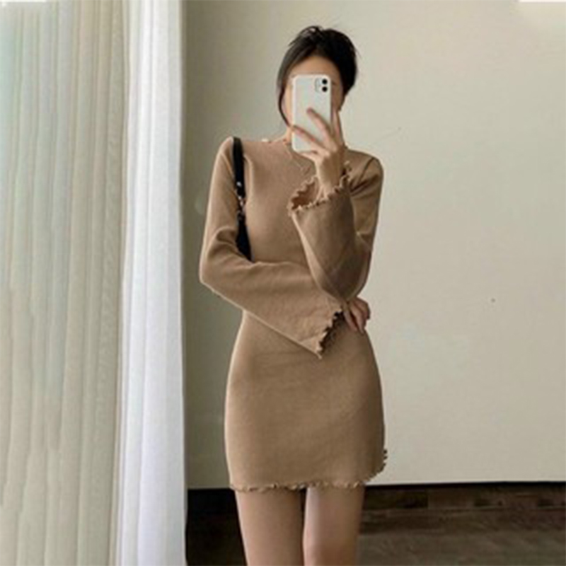 Váy ôm body tay loe / Đầm nữ tay dài tôn dáng sáng da - Đầm nữ Hoài Thương