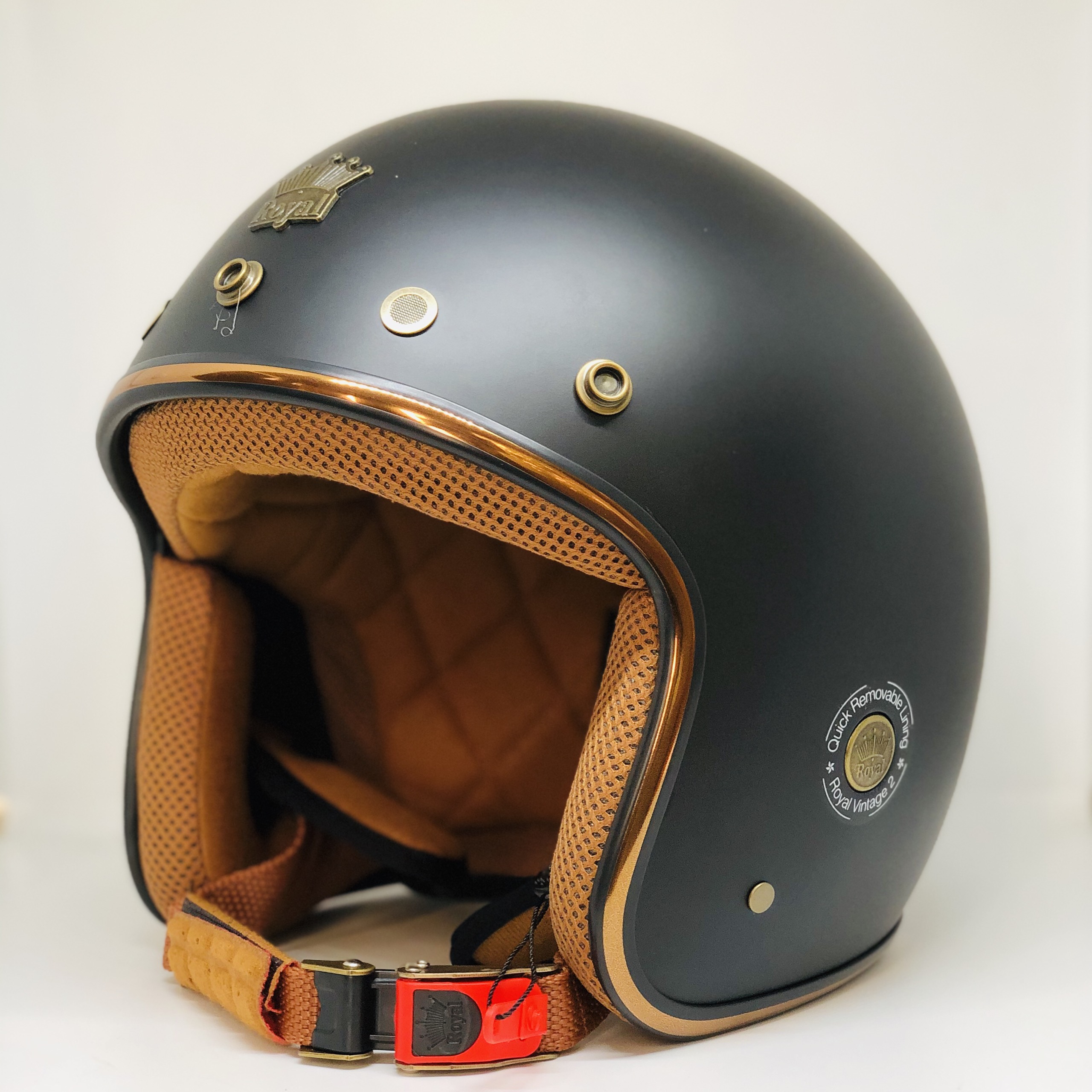 [HCM]Nón bảo hiểm 3/4 Royal M20C chất liệu ABS nguyên sinh đen nhám viền nhũ cao cấp ( lót tháo rời )Sản Phẩm Chất Lượng Tặng  kèm  kính đi  theo  nón  Royal