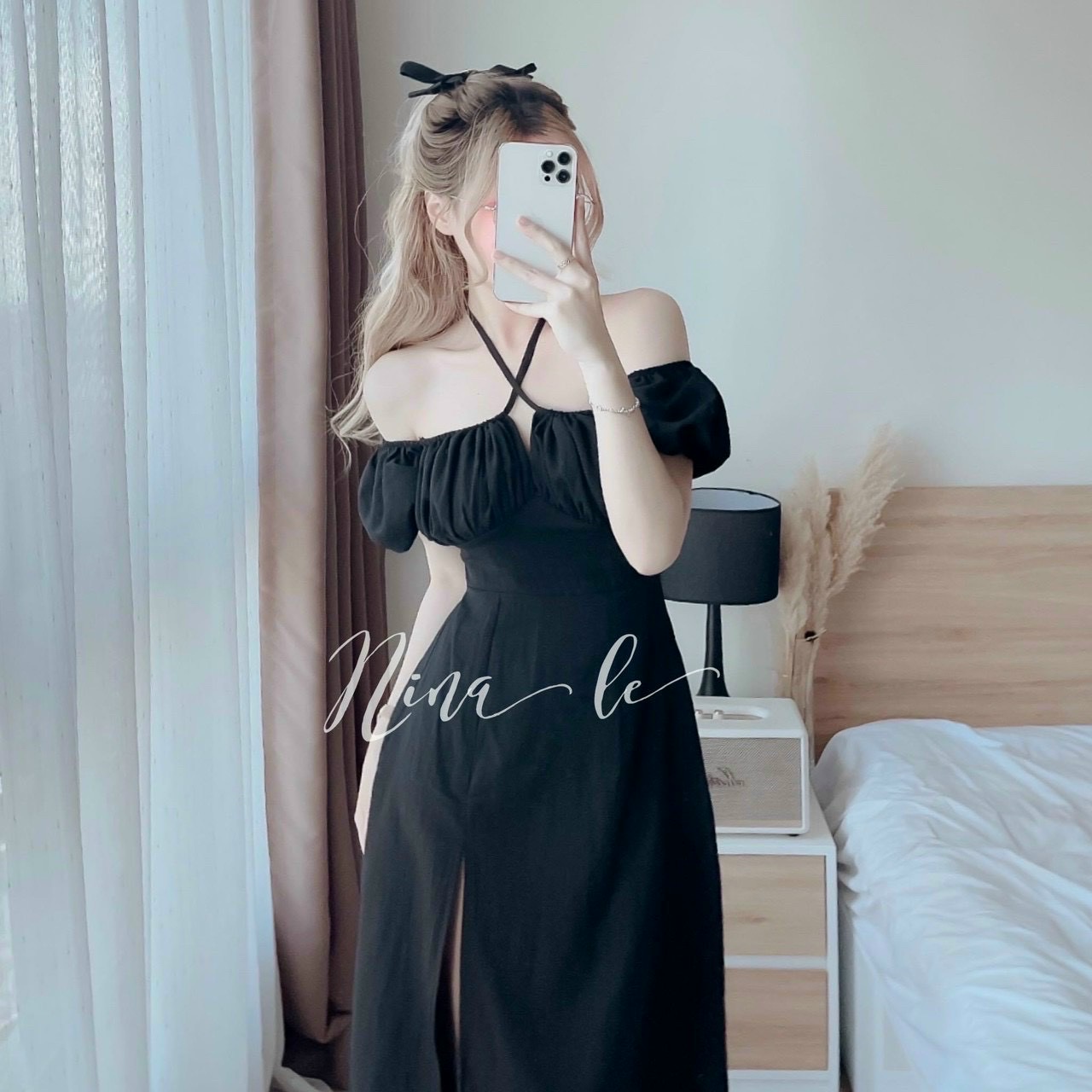 Đầm nữ 2 dây xẻ tà cổ yếm 2 kiểu mặc dễ thương chất liệu lụa nhung freesize từ 40 đến 52kg mặc vừa thời trang Yoomi