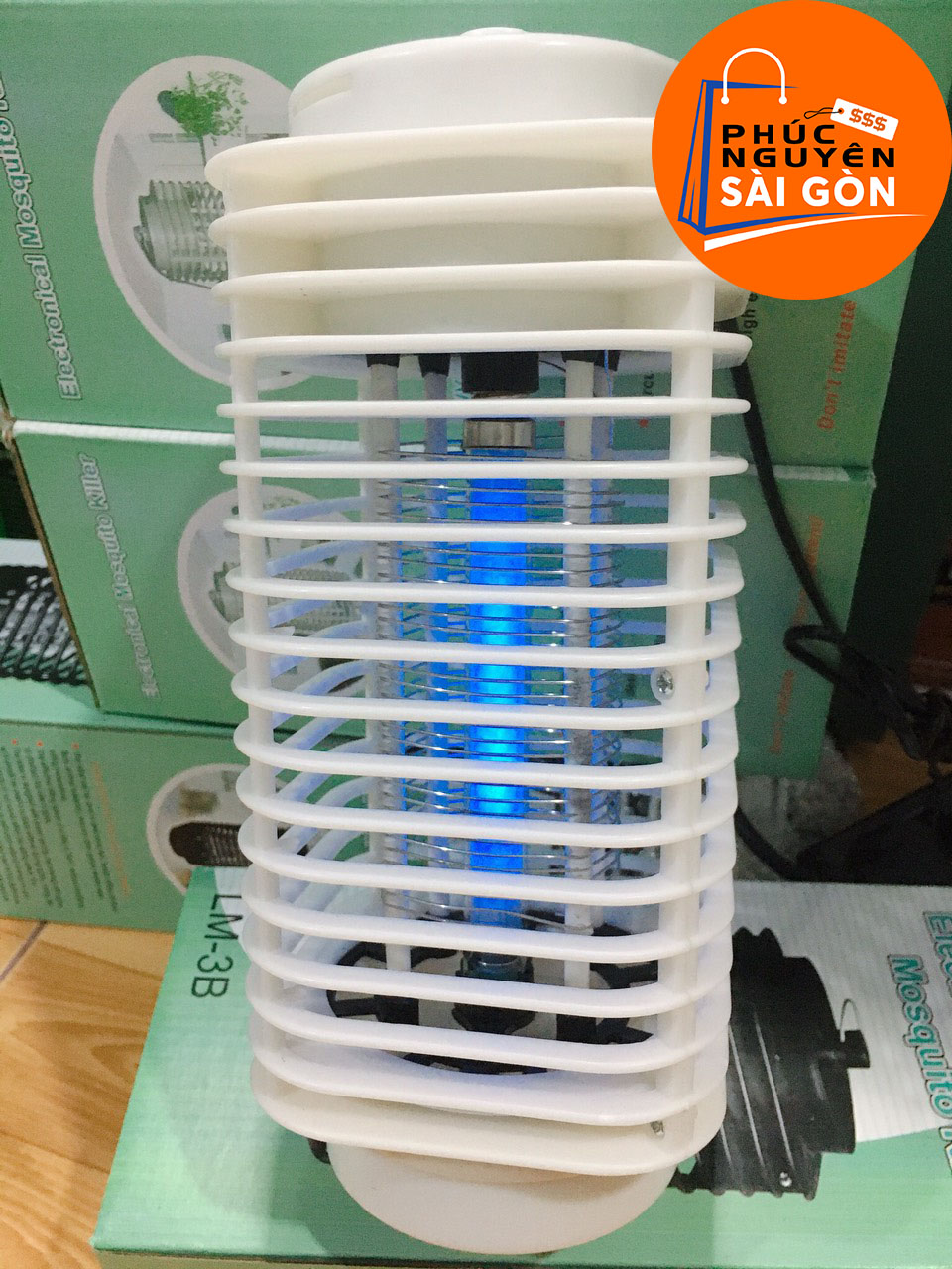 Đèn bắt muỗi và diệt côn trùng hình tháp Tower PNS229