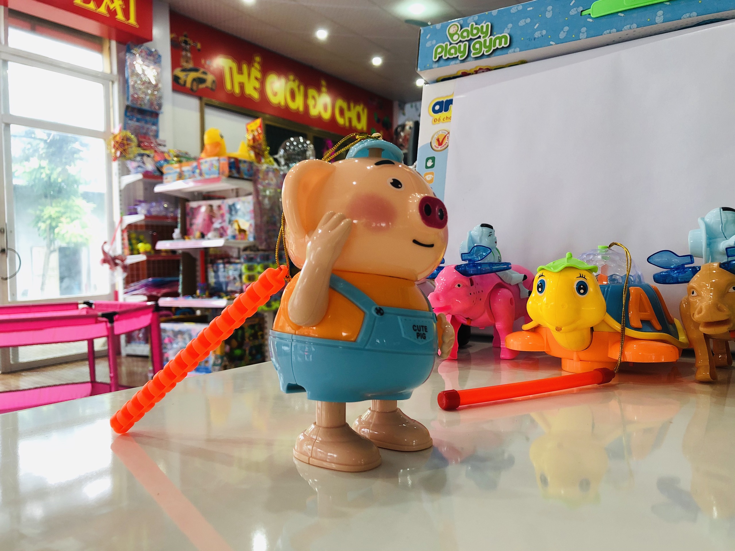 Đèn lồng trung thu hình chú heo con, tặng kèm pin