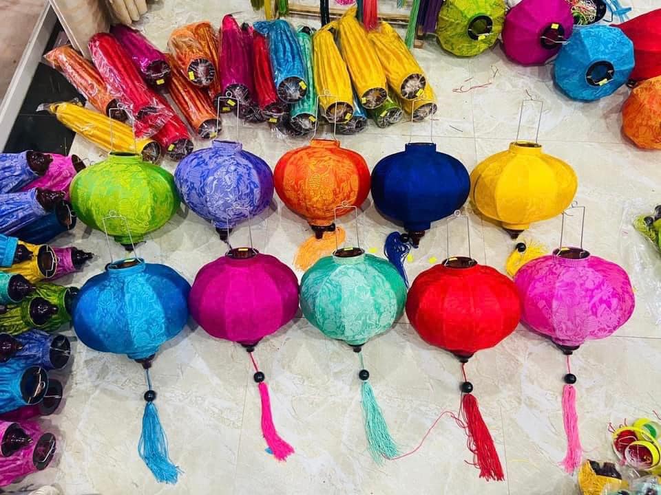 Đèn lồng hội an lụa tơ tằm cực đẹp
