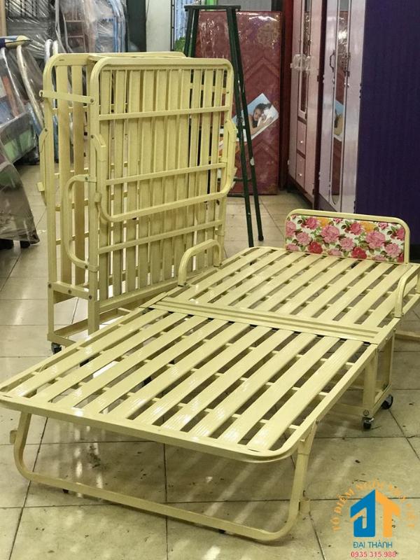 Giường sắt xếp di động Ngang 90  và ngang 1m2 dài 2m
