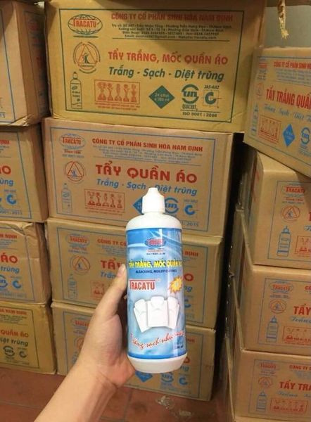 Tẩy trắng, tẩy mốc quần áo tracatu.