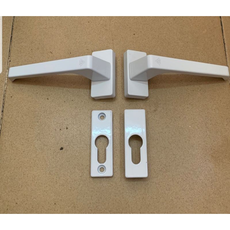 HCM]Bán lẻ bộ tay khóa cửa nhựa lõi thép 1800 | Lazada.vn