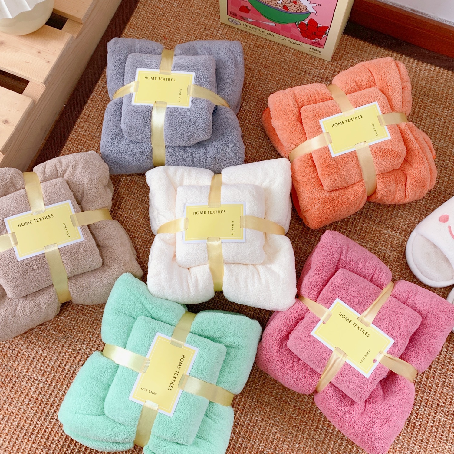 Set 2 khăn lông cừu mềm mại thấm hút