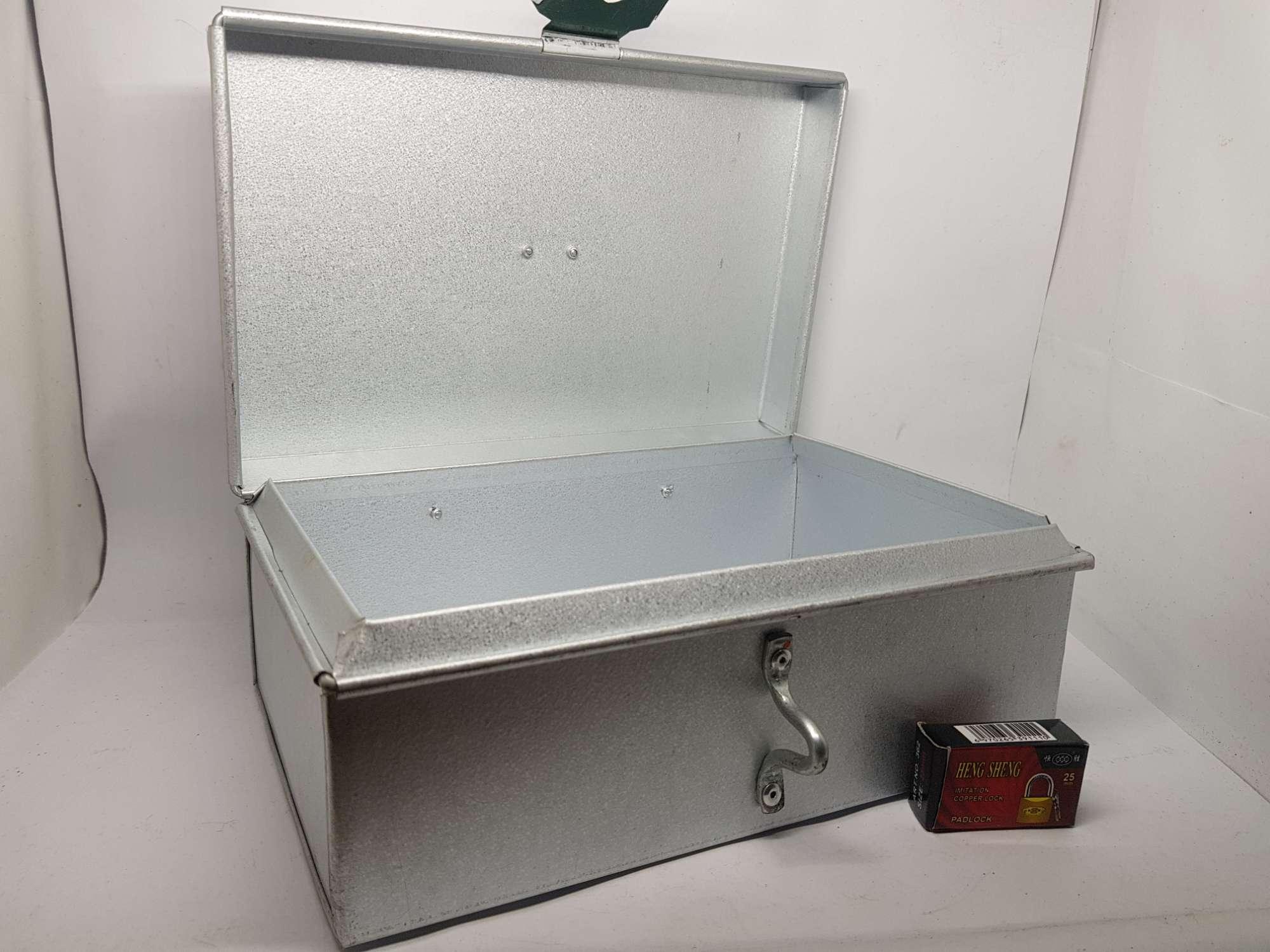 Hòm tôn nhỏ đựng đồ cá nhân 23x10x15cm