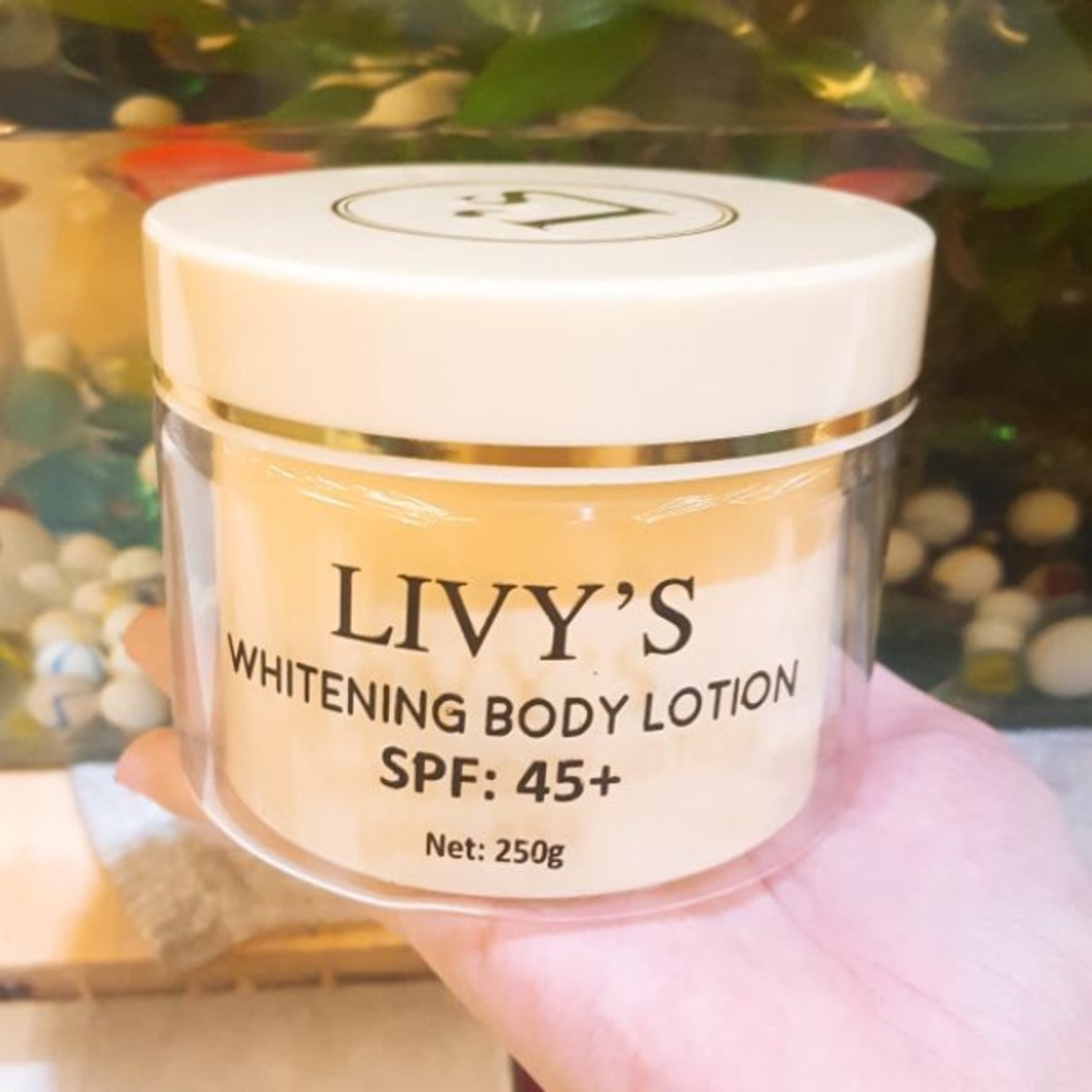 Kem body dưỡng trắng da, bay thâm, nám livy's từ tinh chất dầu jojoba, lô hội, collagen và các vitamin a,b,c,e - thái lan