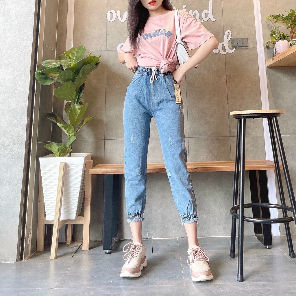 Quần baggy jean nữ lưng thun cào xước bo tua lai màu xanh nhạt