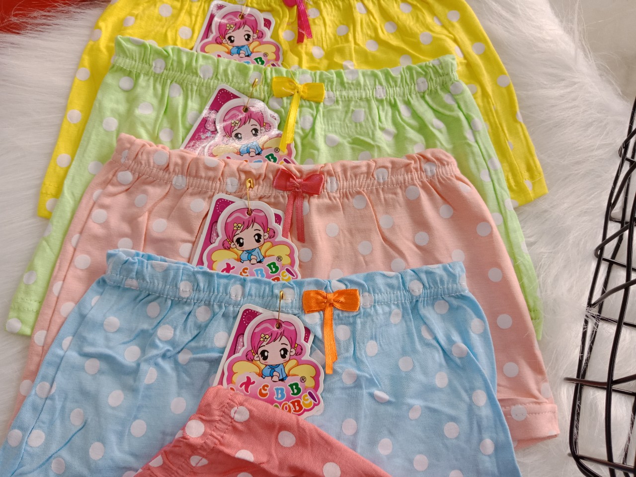 Bán sỉ 10 quần chip chấm bi cho bé từ 7-25kg