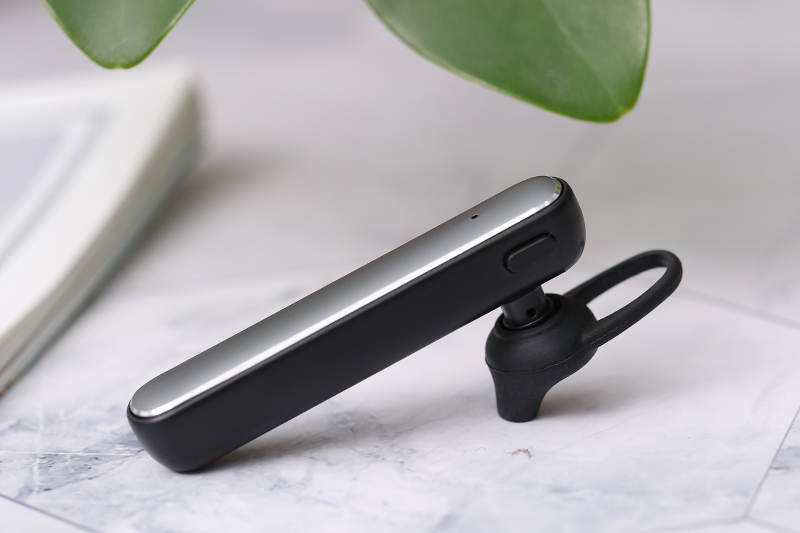 [HCM] R558A mua và tận hưởng Tai nghe Bluetooth Mozard Xám Đen ( nỗi bật thiết kế)