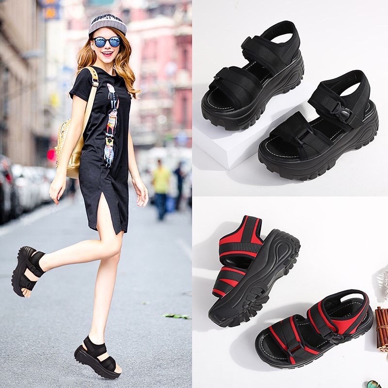 Sandal nữ, sandal đế xuồng độn đế 7cm. Chất liệu tổng hợp nhẹ, đi êm chân. Kiểu dáng cá tính năng động