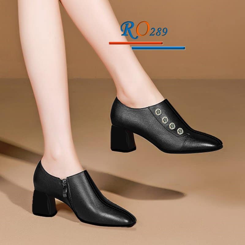 Giày bốt nữ cổ ngắn hàng hiệu Rosata - 5cm cách điệu RO289
