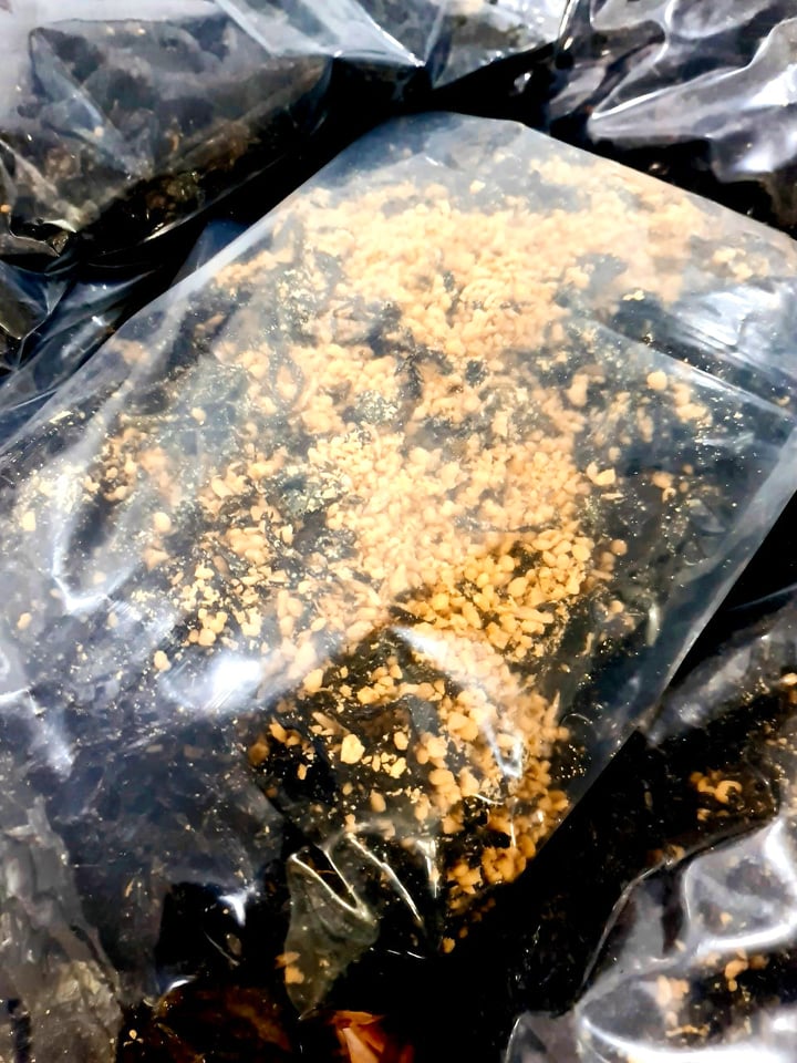1kg Rong biển cháy tỏi ăn là ghiền
