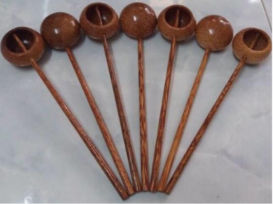 Gáo dừa mini múc đồ uống rộng 5,5 cm, dài 25 cm, set 10 chiec