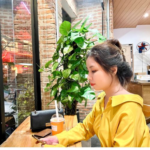 Áo sơ mi nữ dài tay XuongMaySonTung chất vải lụa, áo sơ mi nữ from rộng tay dài đi chơi phù hợp