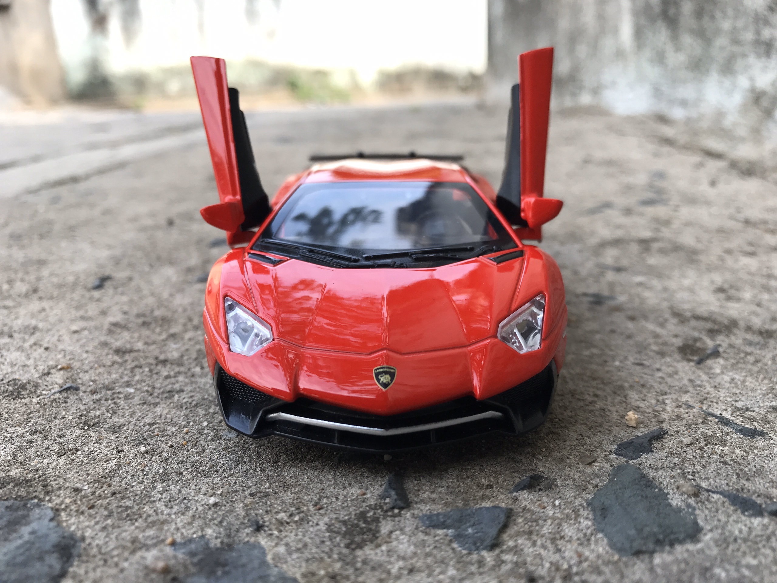 Xe mô hình Lamborghini Aventador LP750-4 SV - Chính hãng MINIAUTO - Tỉ lệ 1/32