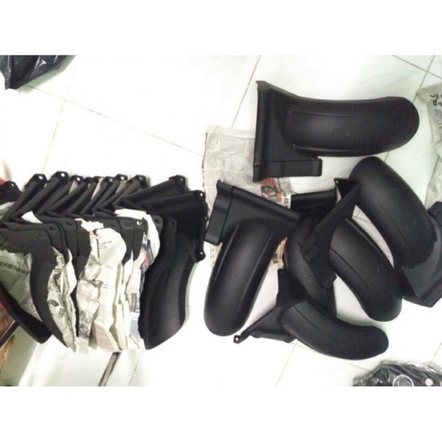 dè chắn bùn janus