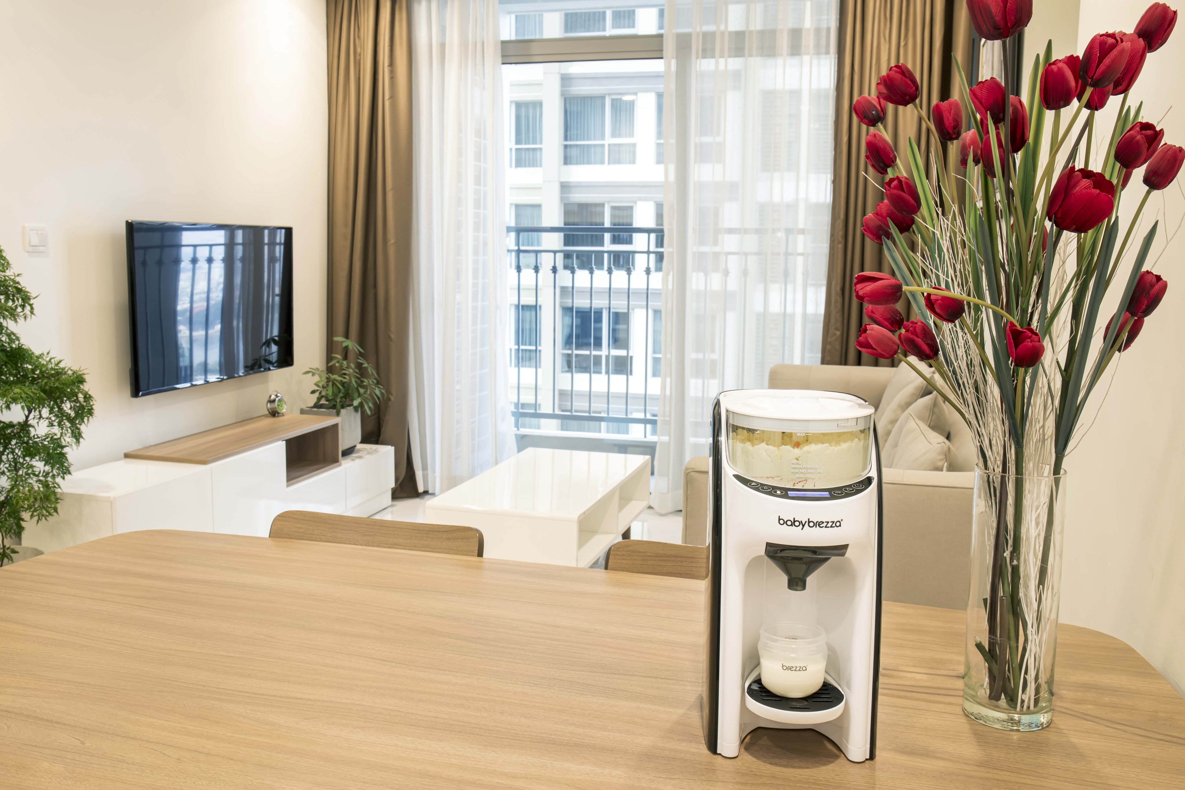 Máy pha sữa tự động Baby Brezza Formula Pro Mẫu mới