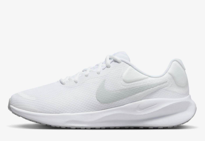 [THANH LÝ] Giày Thể Thao N i k e Men's Revolution 7 Road Running Shoes - White Size 7.5 - Hộp Móp Rách