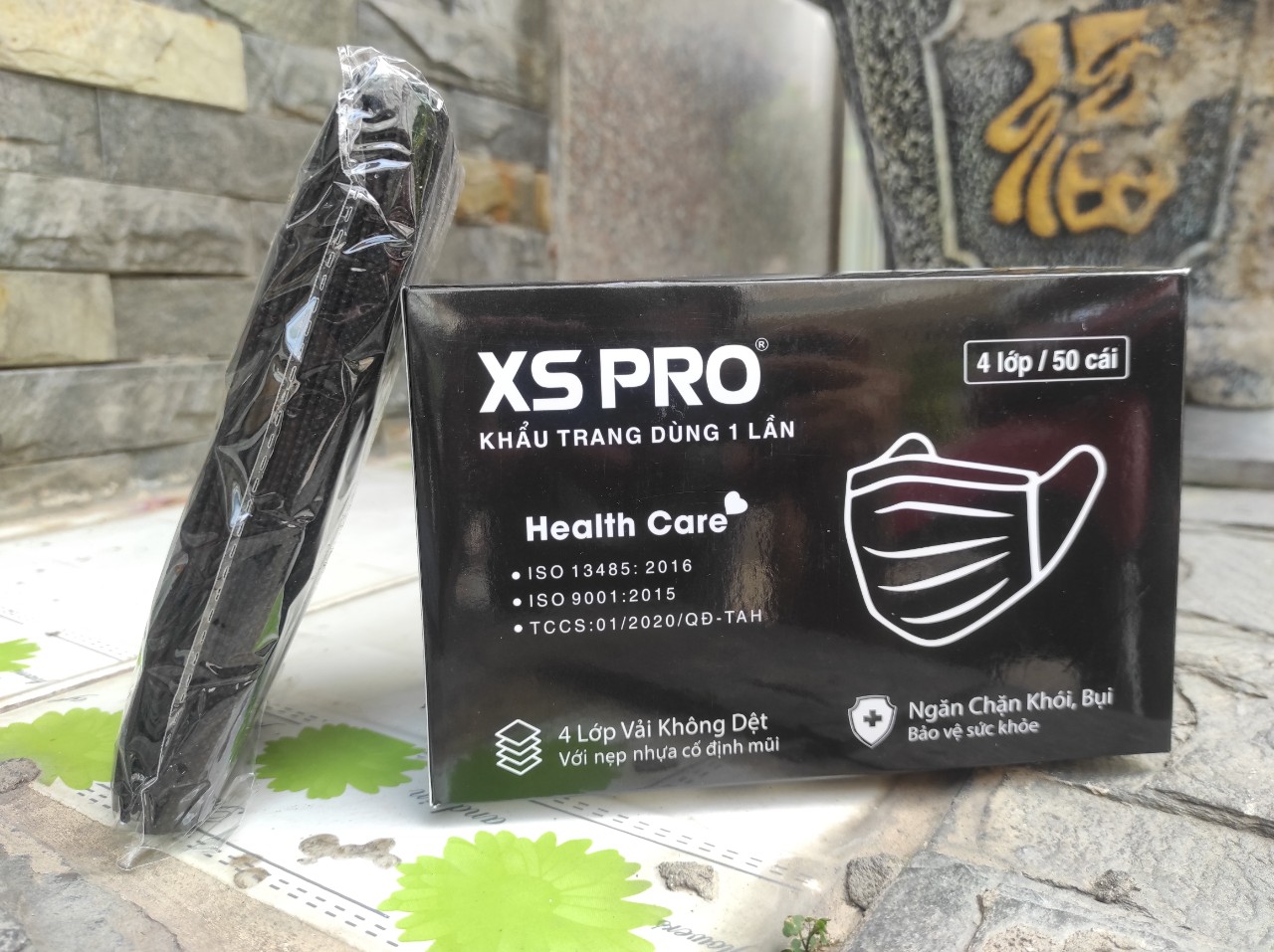 Khẩu trang y tế xs pro 4 lớp màu đen