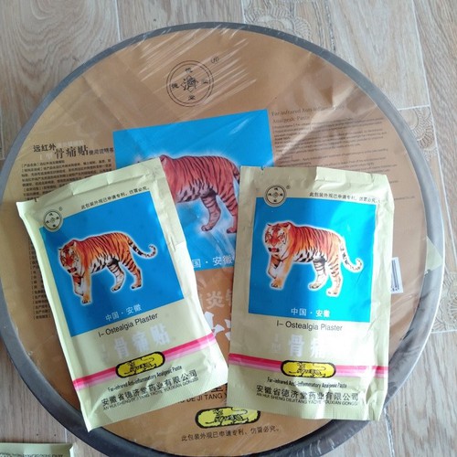 Combo 10 gói cao dán con cọp loại 3 chữ- làm giảm đau ,tăng cường lưu thông tuần hoàn máu