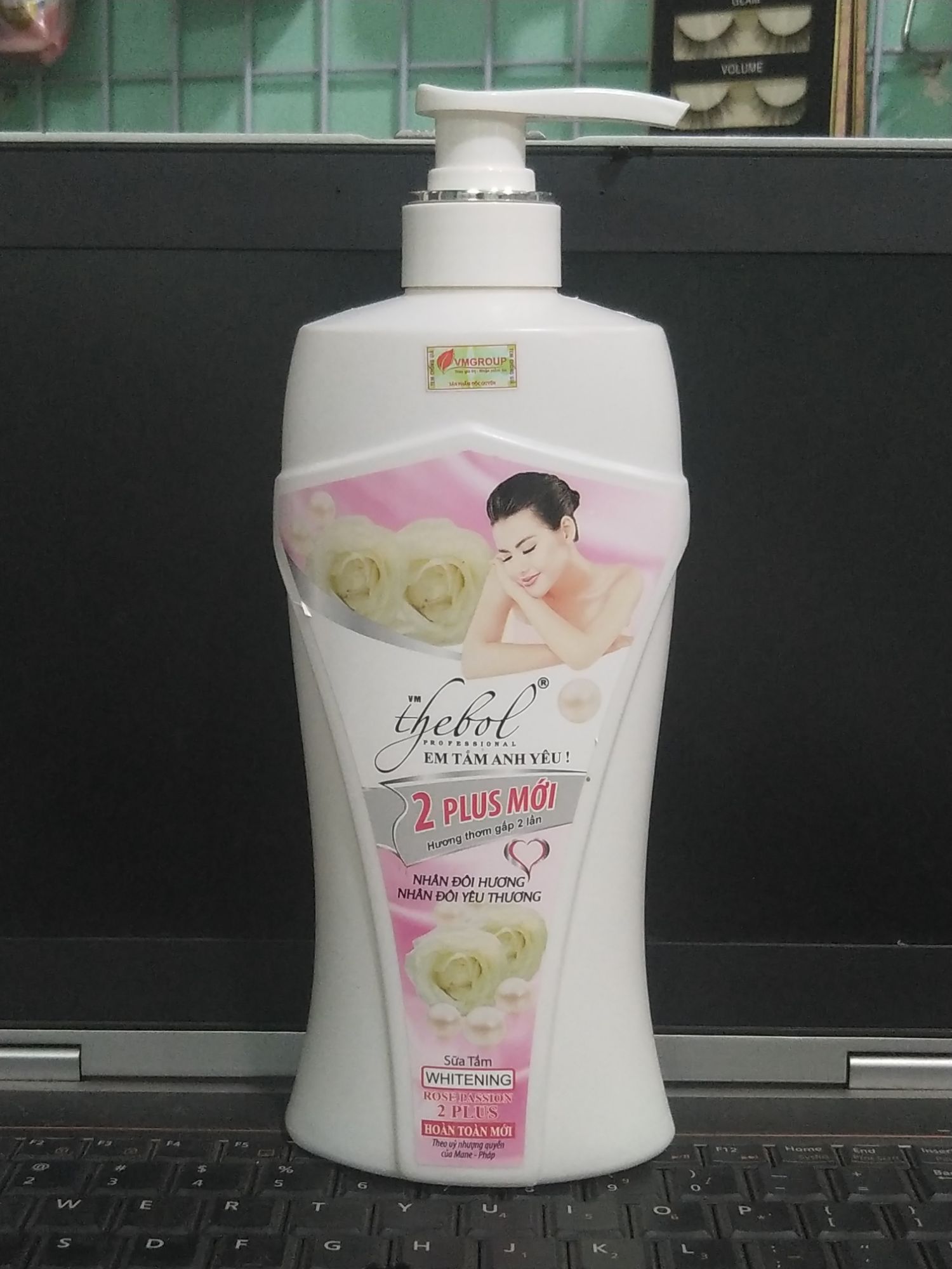 Sữa tắm TheBol Em Tắm Anh Yêu 650g. Tinh chất hoa hồng và ngọc trai