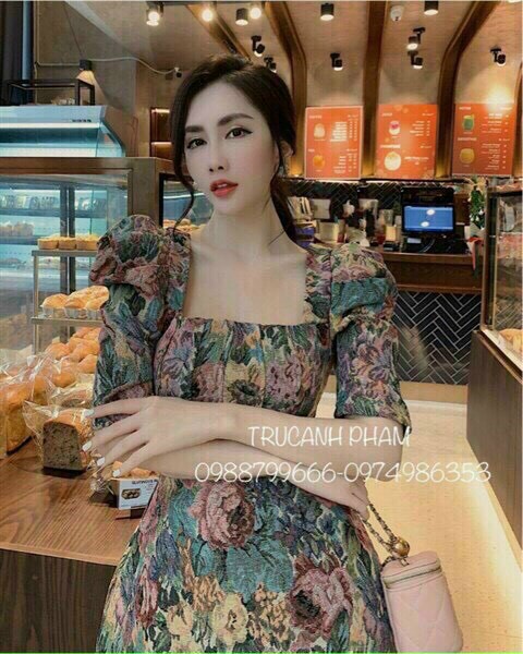 Đầm thổ cẩm. Đầm thiết kế đi tiệc, đầm cổ vuông. Đầm in hoa cổ vuông, tay phồng dáng xòe sang chảnh. Đầm xòe hoa tiểu thư.
