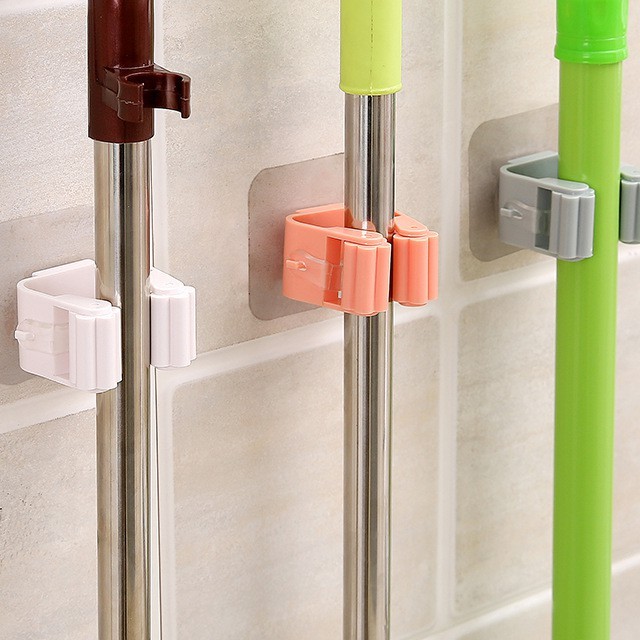 Móc treo chổi, cây lau nhà, cọ chà toilet