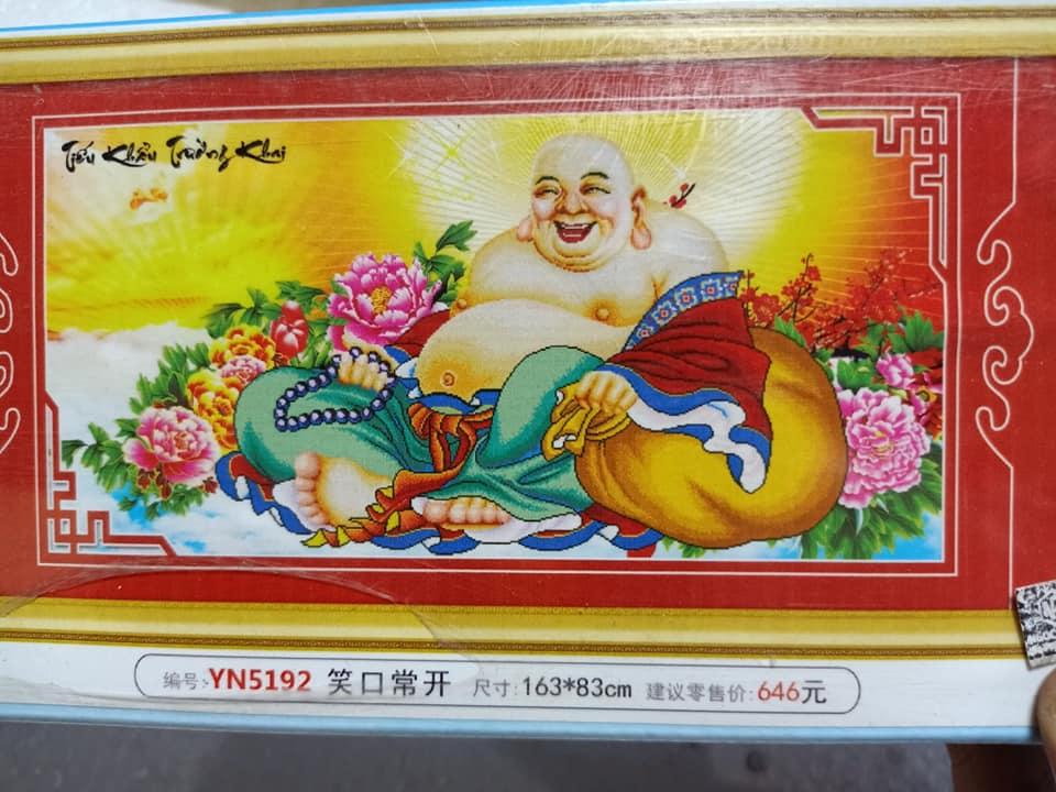 Tranh đính đá PHẬT DI LẠC TIẾU KHẨU TRƯỜNG KHAI MIỆNG PHẬT CƯỜI MANG MAY MẮN CHO GIA ĐÌNH BẠN YN5192 KT: 163x83cm