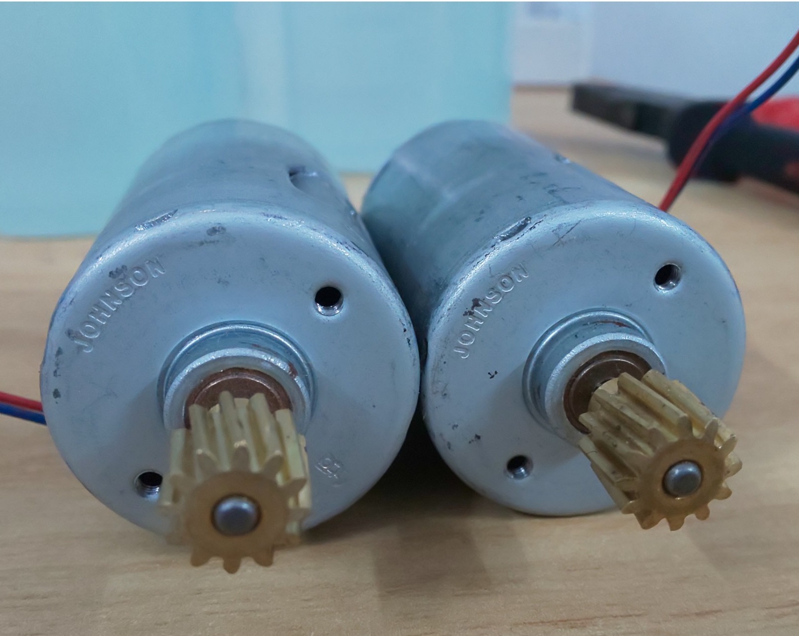 Động cơ Motor 550 12-24VDC hàng Johnson 2 đầu trục 3.17mm bao khỏe