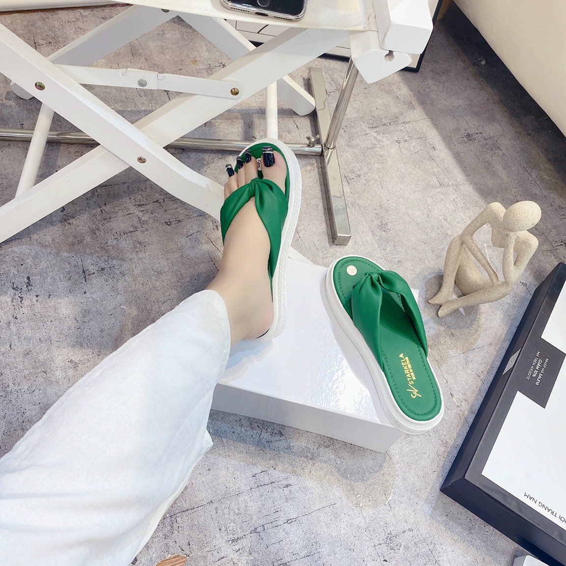 Dép bánh mỳ qui kẹp 4 màu siêu hot cao cấp.