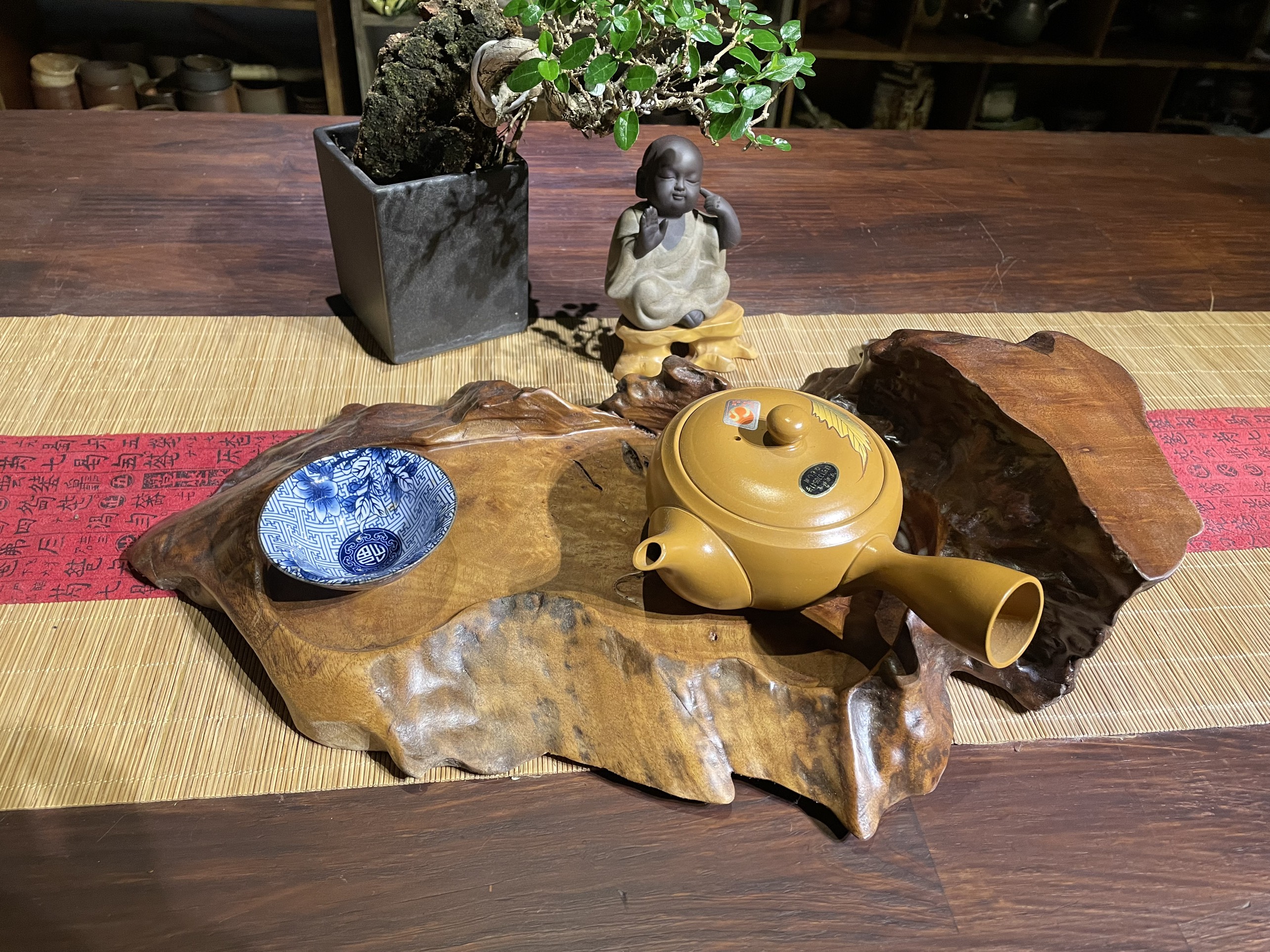 Khay trà gỗ xá xị